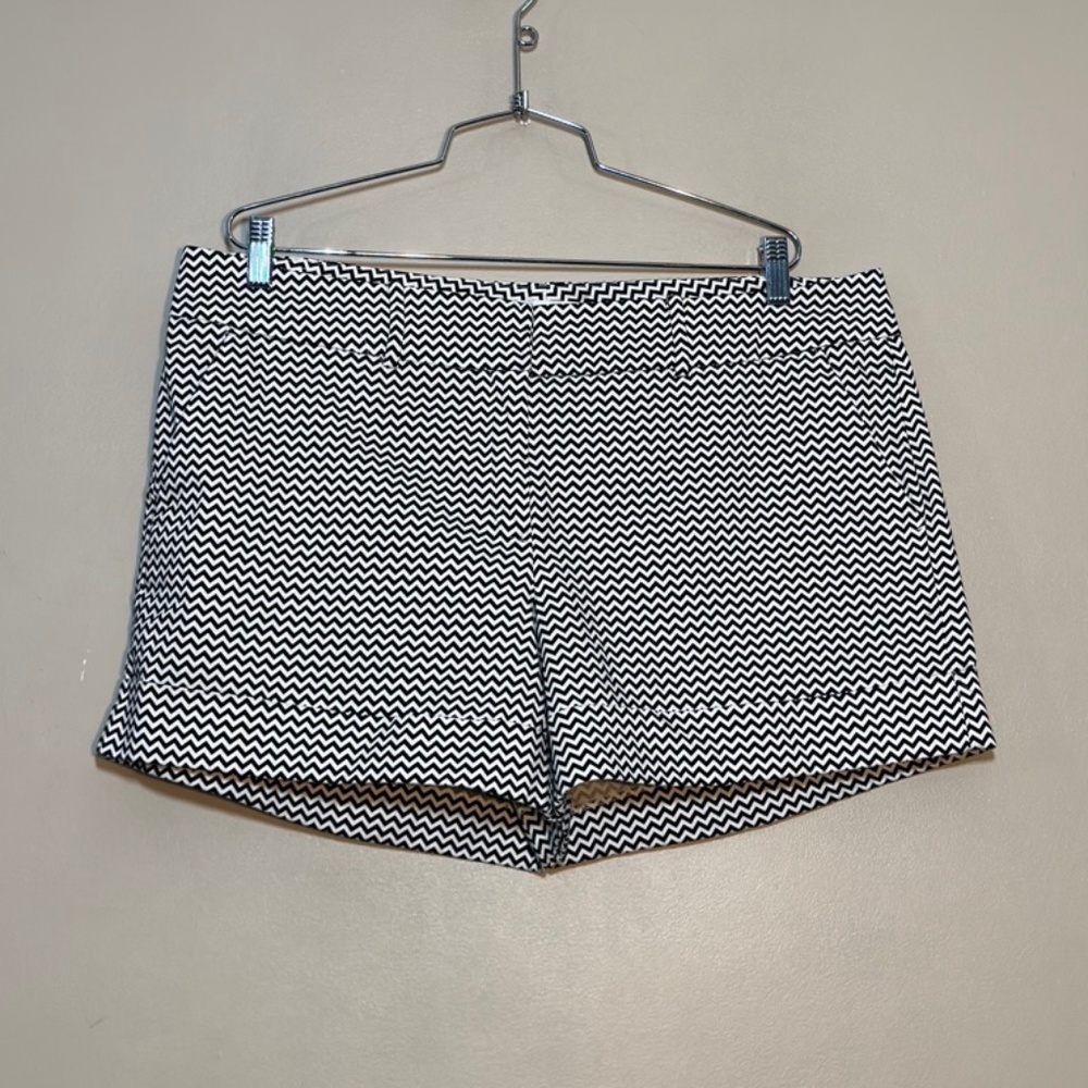 New York & company | Woman’s shorts size 18